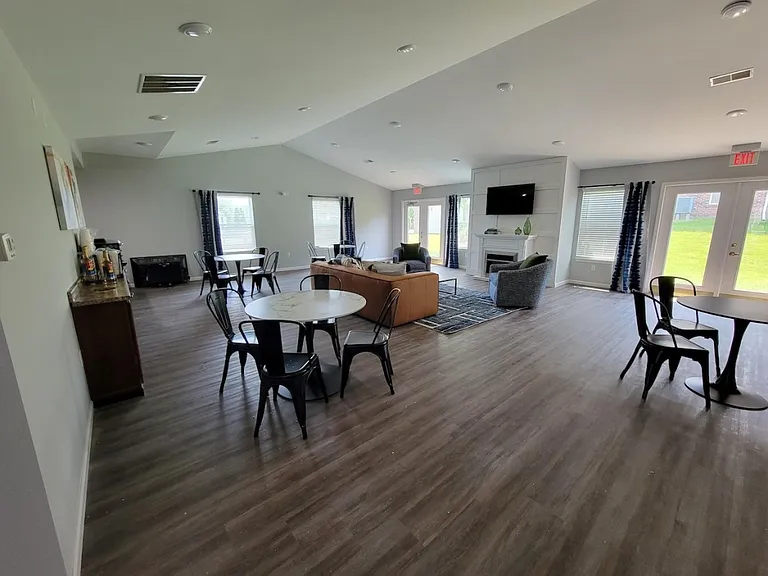 Michigan City Apartments — Photo 6