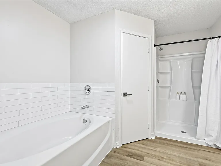 2 Saint Charles Pl — Photo 25