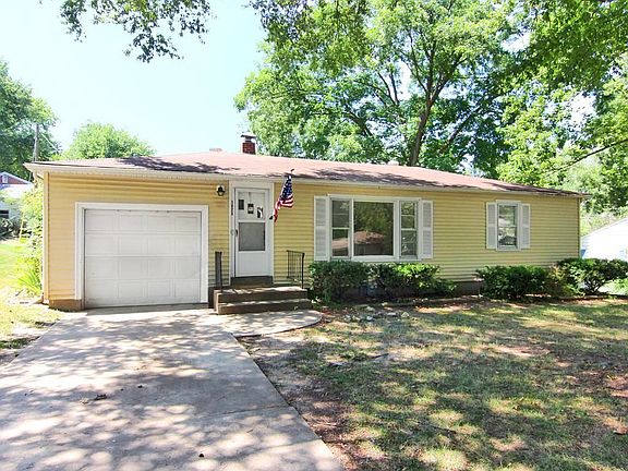 2nd image of 1023 Stewart Dr