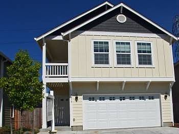 1st image of 5816 NE 64th St
