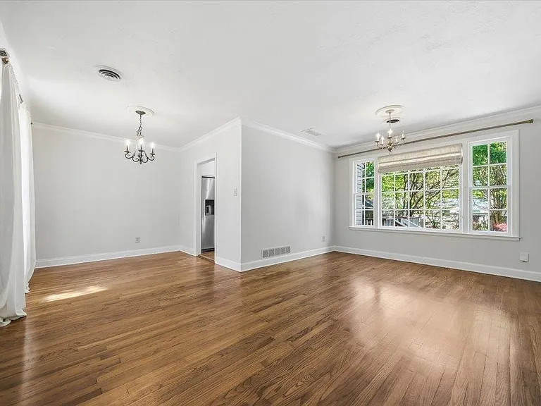 3784 Philwood Ave — Photo 8