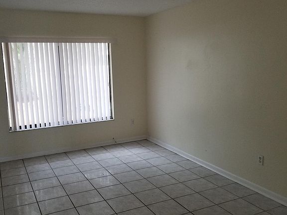 2nd image of 176 Lori Anne Ln #176