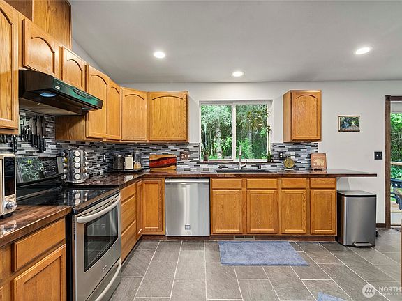 5th image of 5202 383rd Street E
