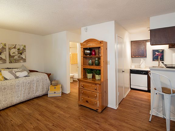 5th image of 5051 S Toledo Ave #21N