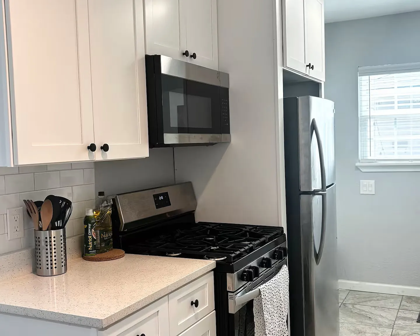 2 bed, $2,800 — Photo 4