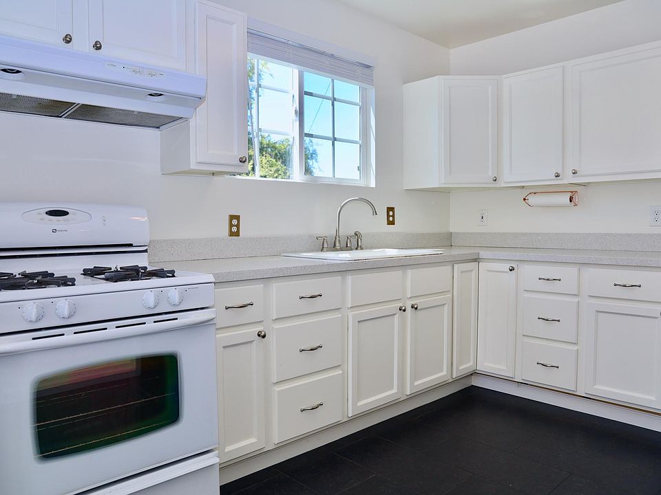 1st image of 6702 Hinds Ave