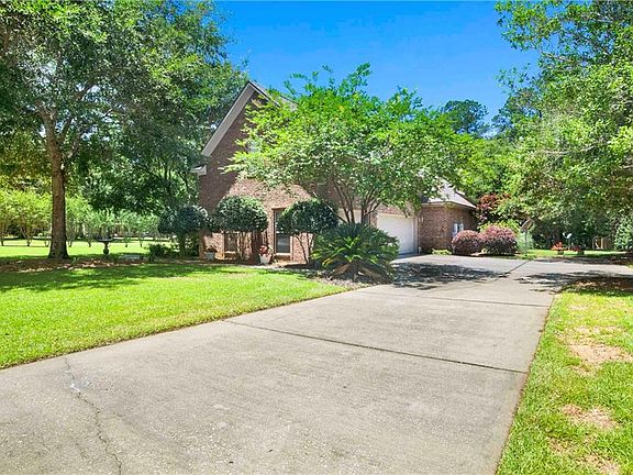 3rd image of 35345 Shenandoah Dr