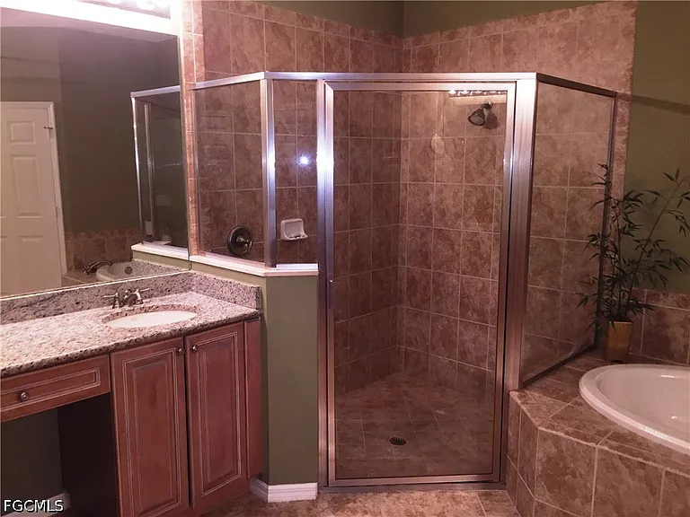 16550 Goldenrod Ln #103 — Photo 9