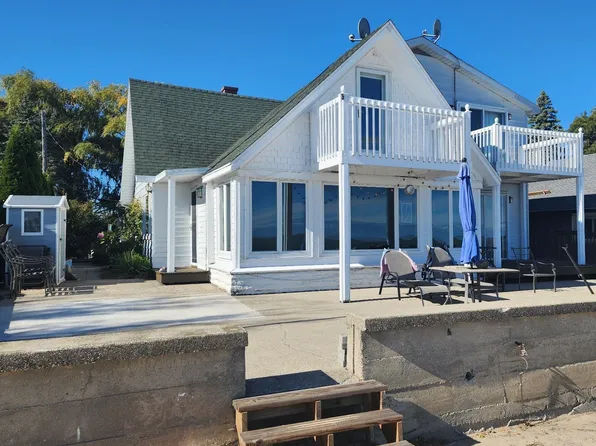 973 S Linwood Beach Rd, Linwood, MI 48634