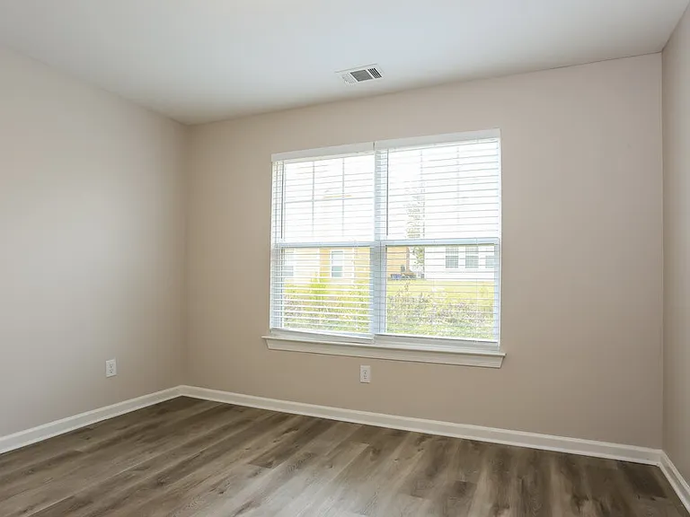 7756 Parkside Dr — Photo 15
