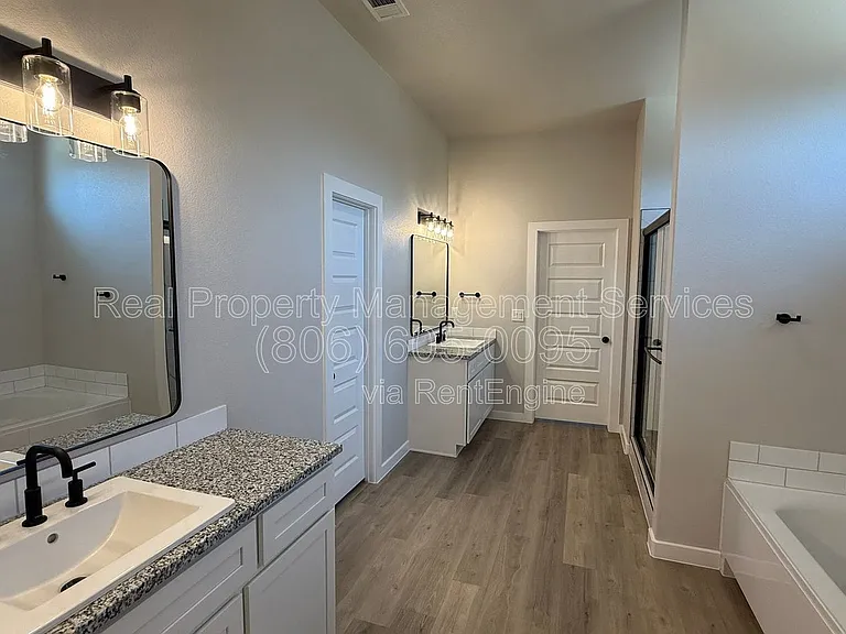 2915 Tractor Ave — Photo 6
