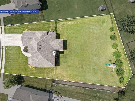 2nd image of 1217 Fallon Dr