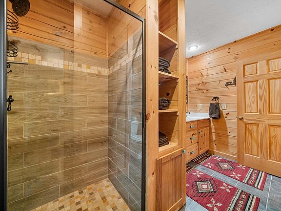 14th image of this home