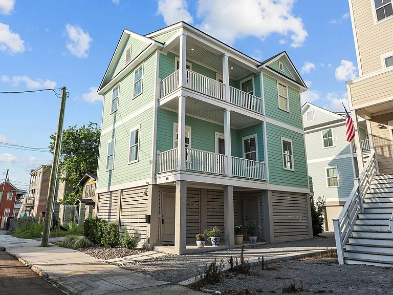 48 Aiken St — Photo 35