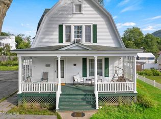 7 Library Ave, Warrensburg, NY 12885