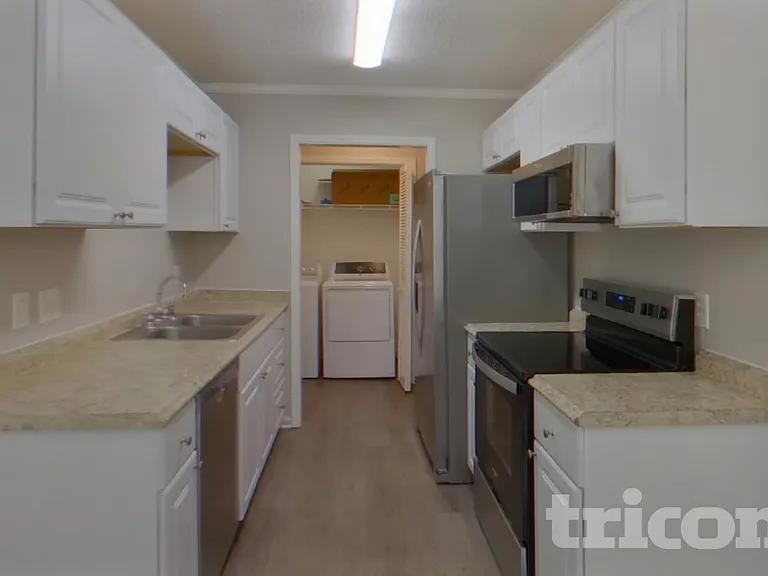 216 Netherland Dr — Photo 7