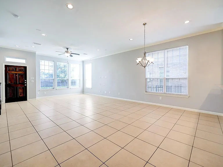 2727 Misty Heath Ln — Photo 12