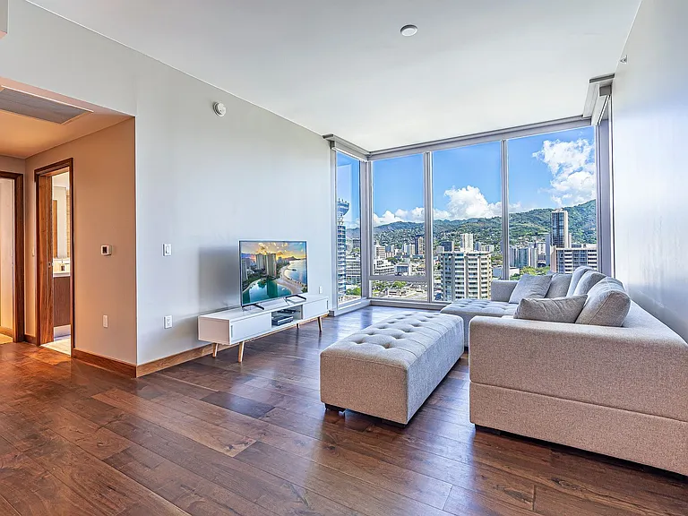 1555 Kapiolani Blvd #1915 — Photo 1