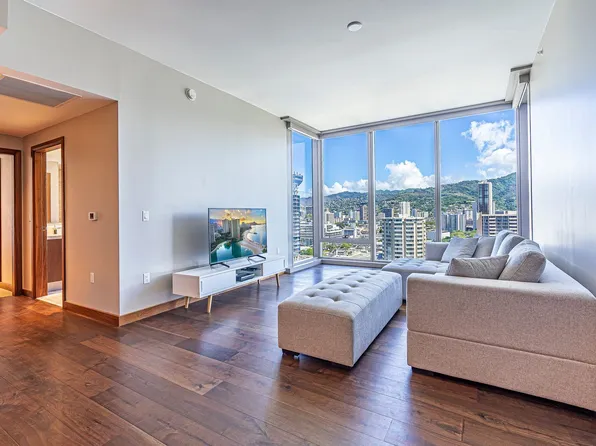1555 Kapiolani Blvd, Honolulu, HI