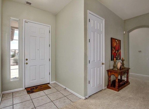4th image of 1678 E Gardenia Ct
