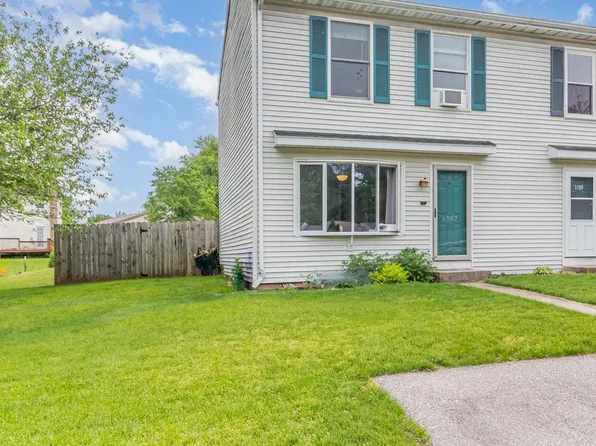 3787 Fox Chase Dr, Dover, PA 17315