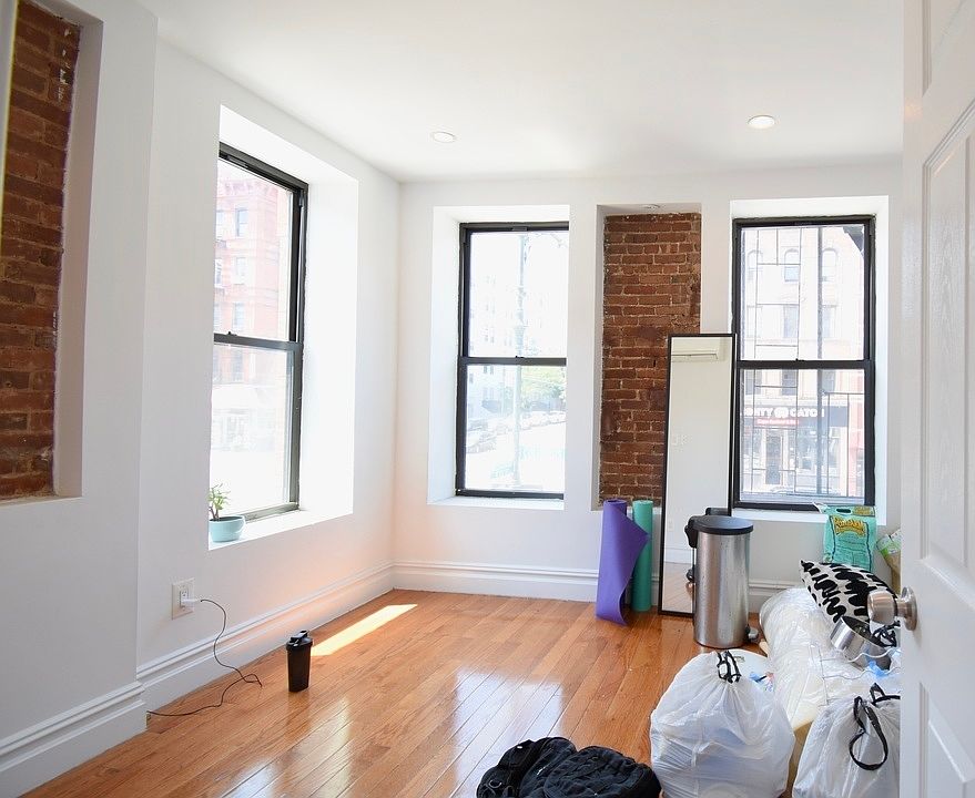1st image of 941 Columbus Ave #1