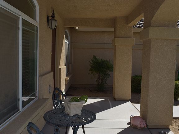 2nd image of 1608 Vieira St