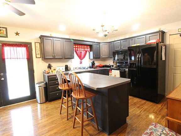 4th image of 315 Walthall Ave