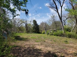 643 4th St NW, Paris, TX 75460