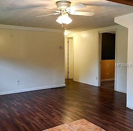 2nd image of 10834 Magnolia Dr