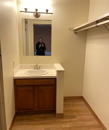 4th image of 1031 E Broadway St APT 210