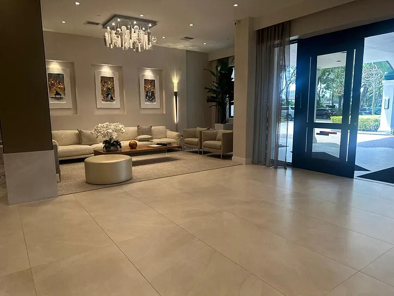 3640 Yacht Club Dr #1403 — Photo 18
