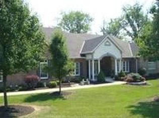 218 Random Dr, Hamilton, OH 45013