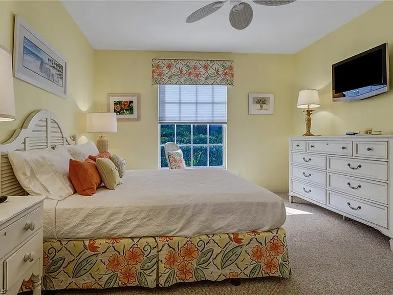 7108 Barrington Cir #101 — Photo 16
