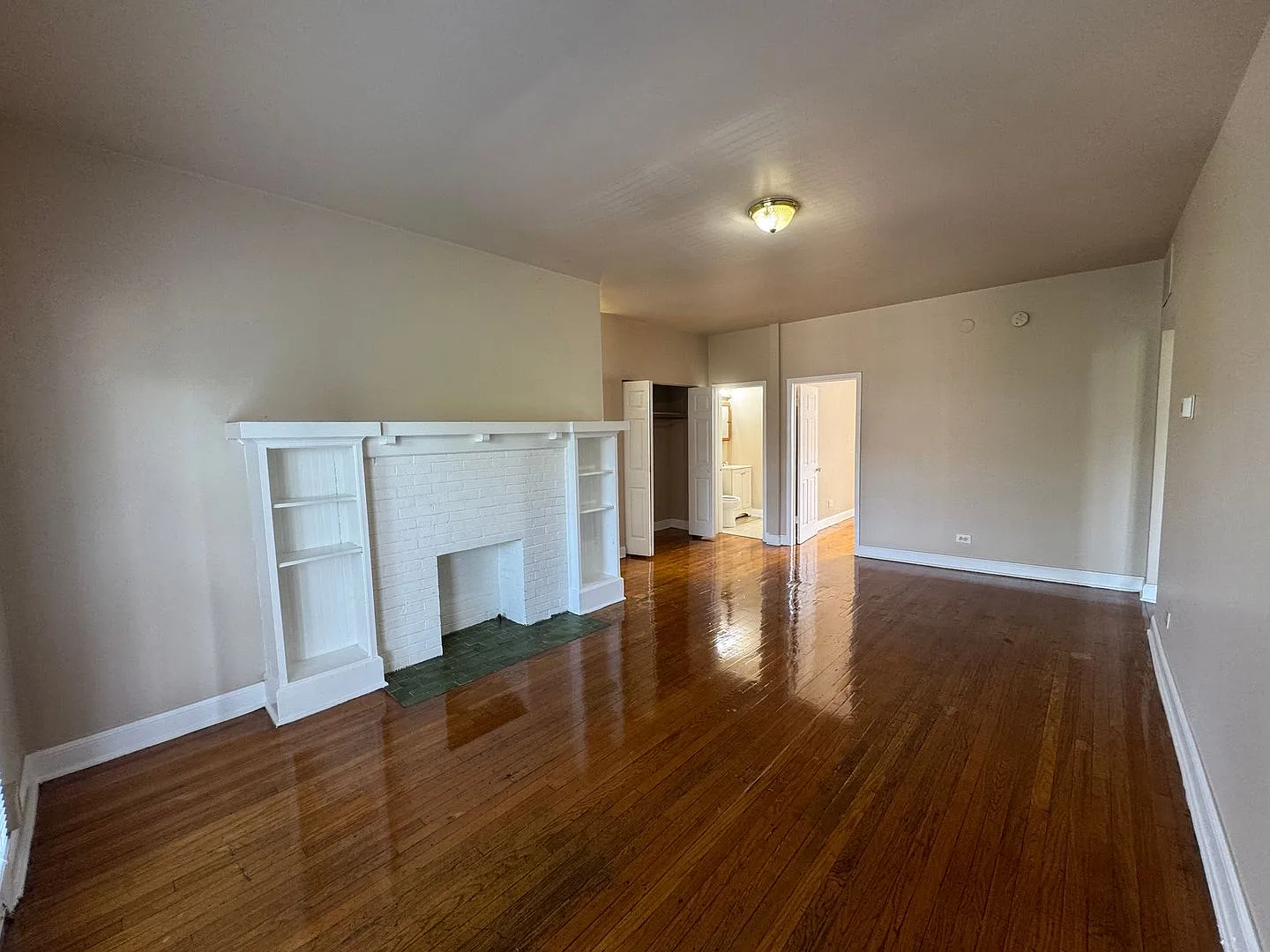 2 bed, $1,200 — Photo 2
