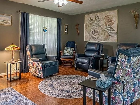 5th image of 18160 Ridgeview Dr
