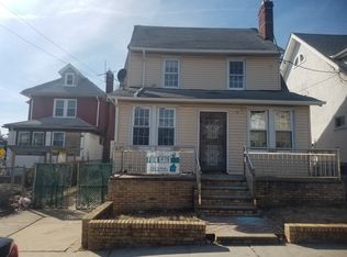 10532 192nd St, Saint Albans, NY 11412