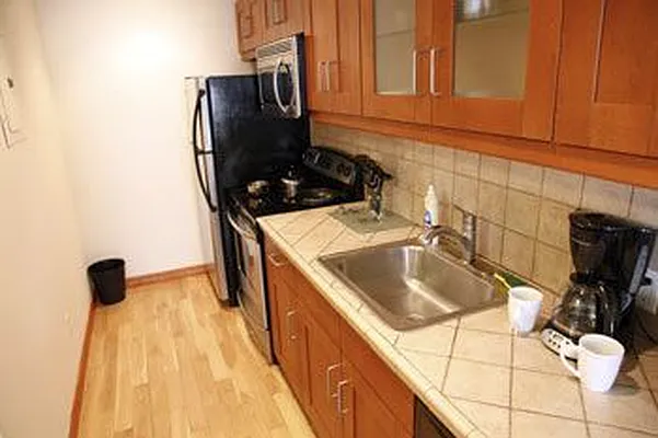 Rented by Easy Rental LLC | media 79