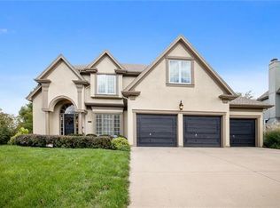 8515 N Palmer Ct, Kansas City, MO 64157