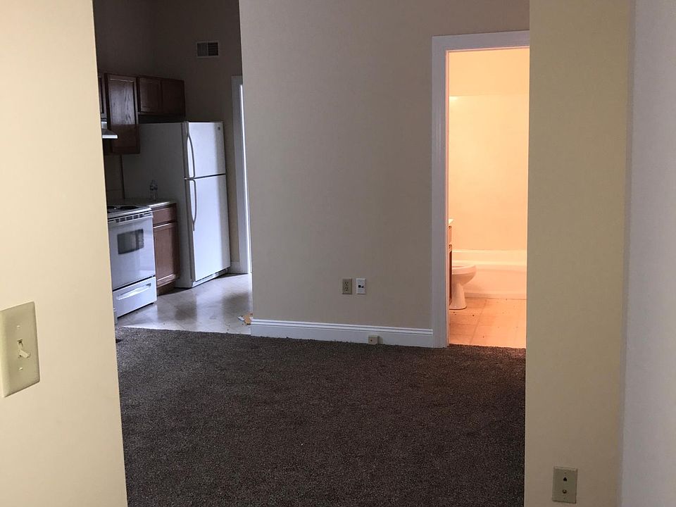 Living Room / Kitchen