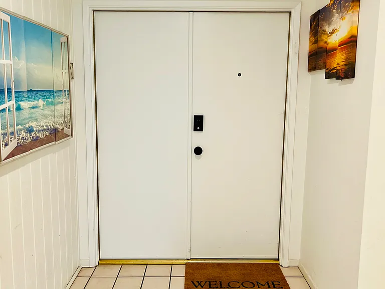 This is the front door of the unit that is for rent
also a keyless lock pad