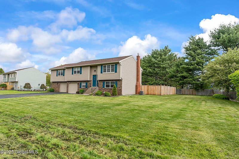 2nd image of 22 Cedarwood Drive