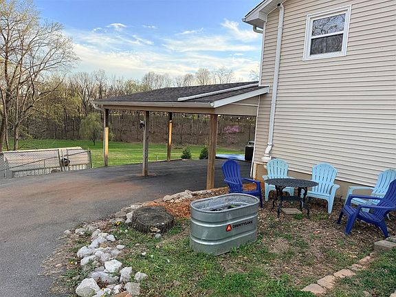 3rd image of 300 Mount Lebanon Rd