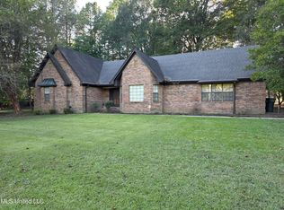 8625 Deer Creek Cir, Olive Branch, MS 38654