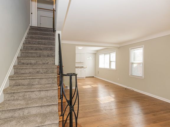 3rd image of 20489 Country Club Dr