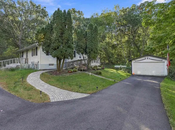 9019 2ND AVENUE, Almond, WI 54909
