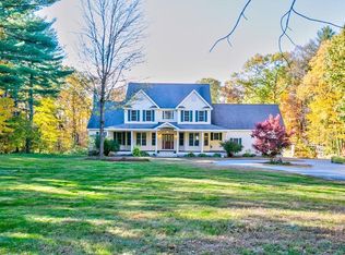 42 West St, Pepperell, MA 01463