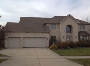 1240 Hunter Cir, Naperville, IL 60540