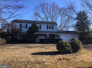 25 Linda Ln, Warrington, PA 18976