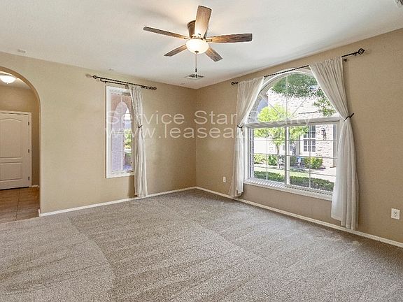 2nd image of 860 S Huish Dr